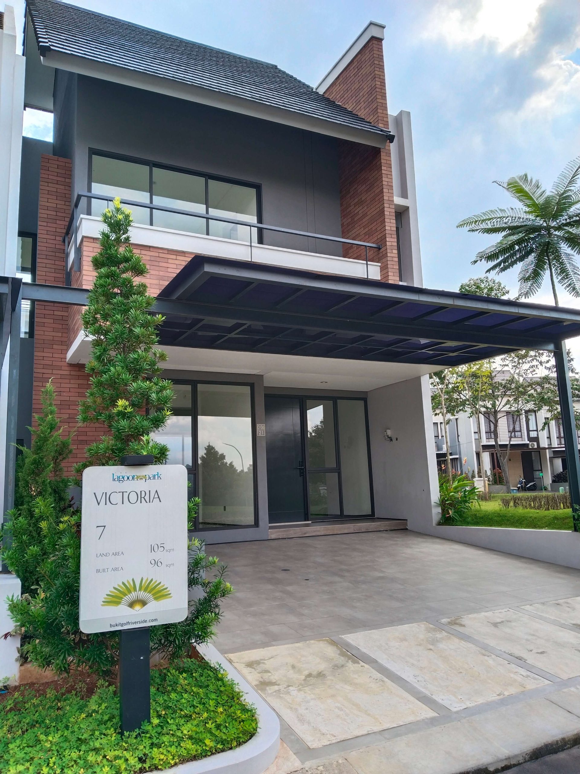 Rumah Tipe Victoria di Cluster Lagoon Park - Bukit Golf Riverside - Image 2