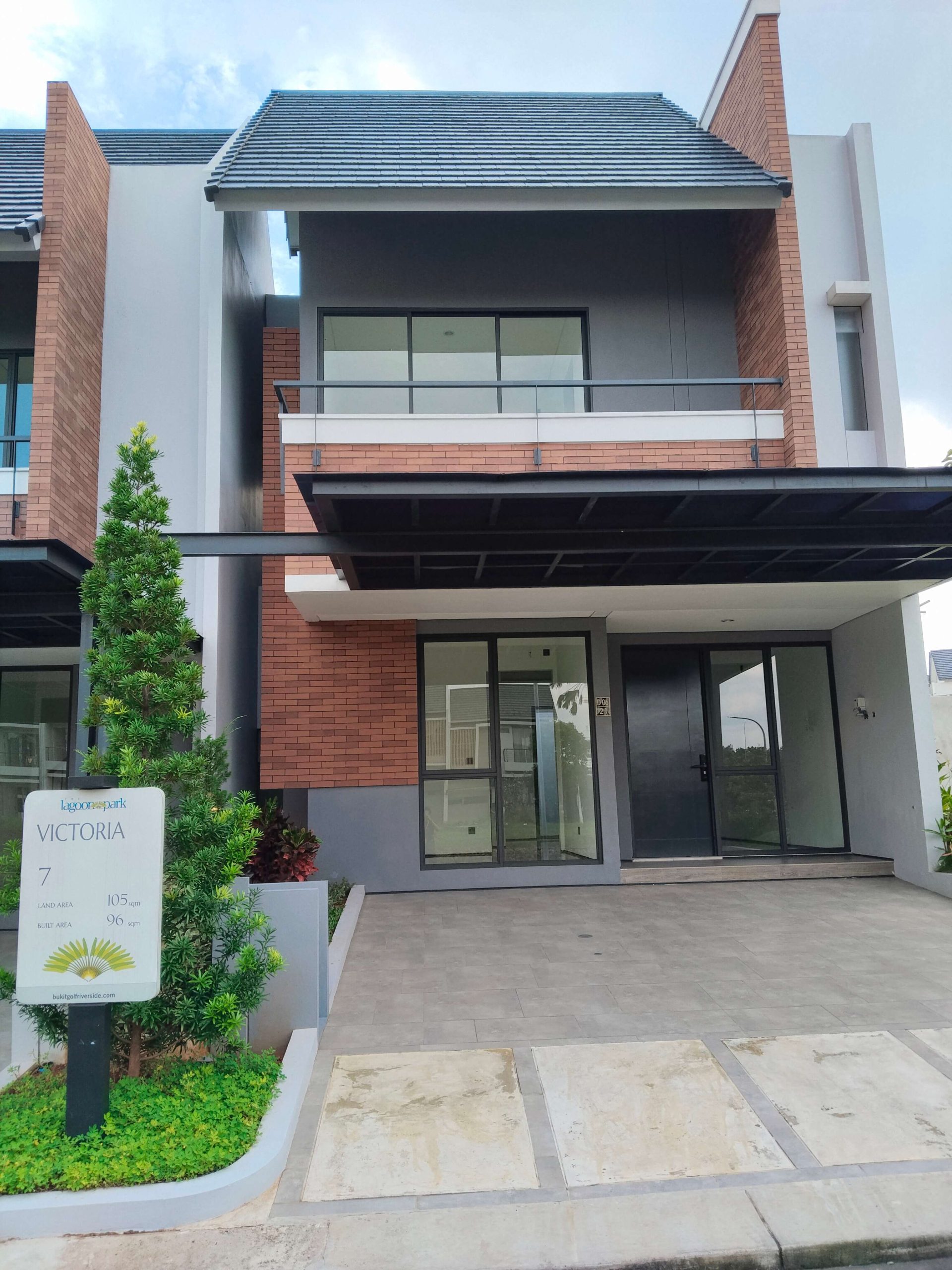Rumah Tipe Victoria di Cluster Lagoon Park - Bukit Golf Riverside