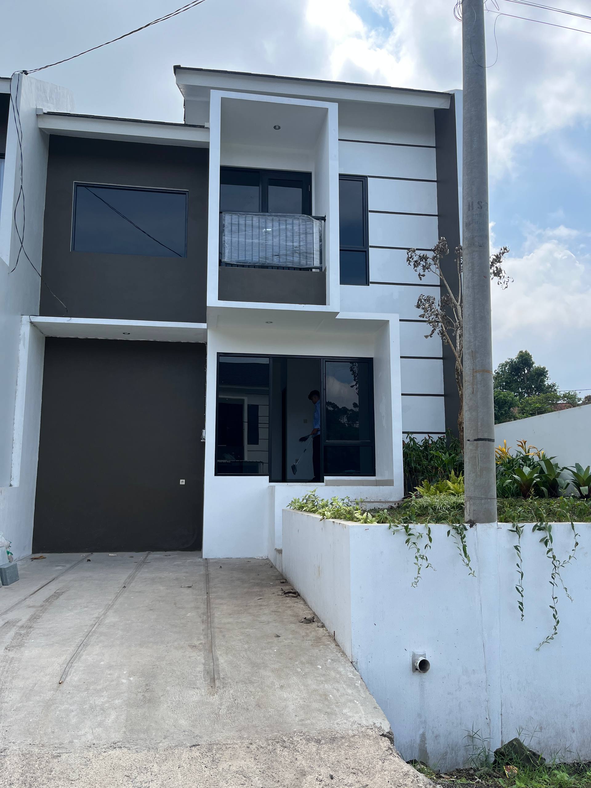 You are currently viewing Rumah dijual di Cisarua Bandung Barat Rumah Baru 2 Lantai